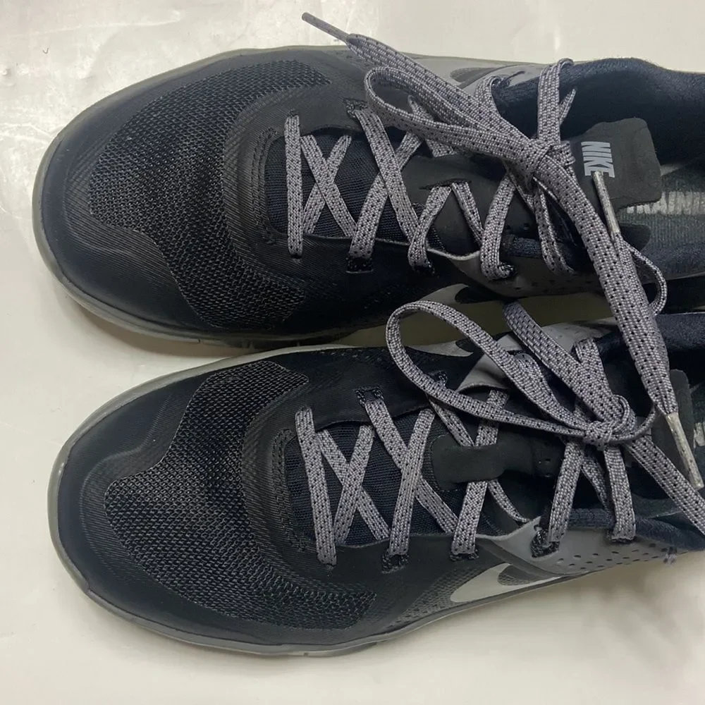 Nike Training RS001 Rubber Shoes Size 7 Unisex
